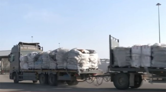 Truk-truk bantuan untuk warga Gaza/Foto: Youtube NBC News